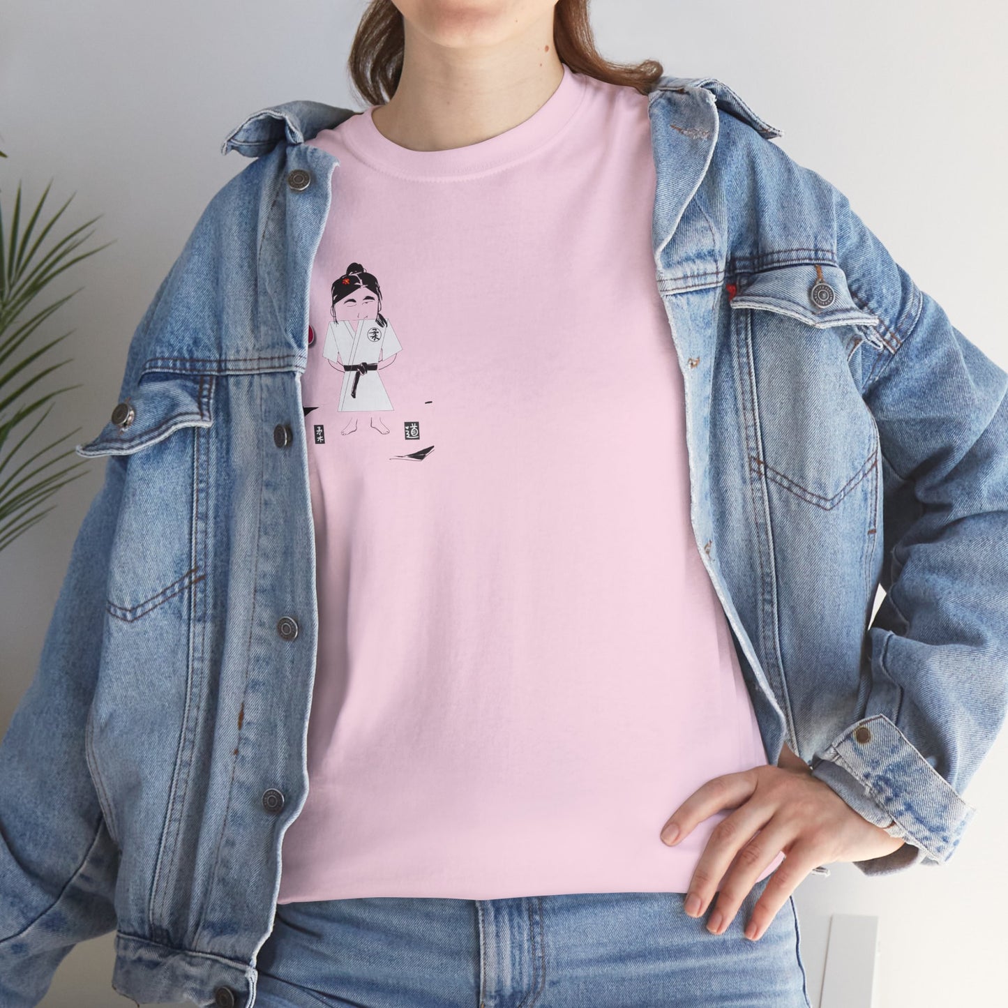 Camiseta Judo Lady: Cómoda camiseta gráfica de artes marciales | FunWearCode